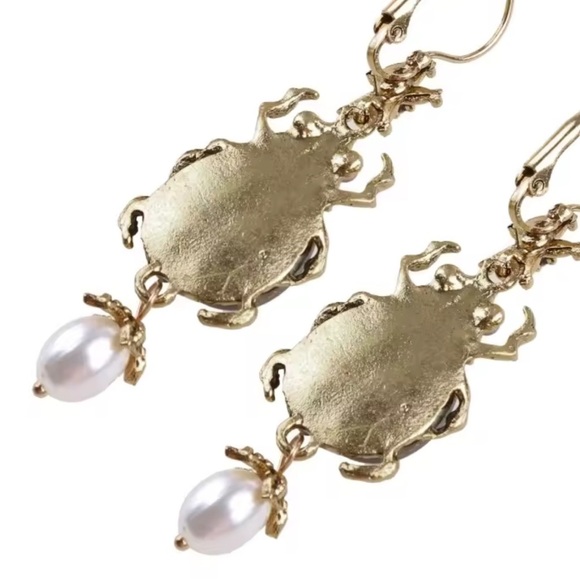 Vintage Pearl Beetle Earrings - Picture 8 of 14